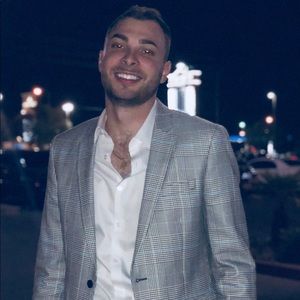 Meet your Posher, Angelo